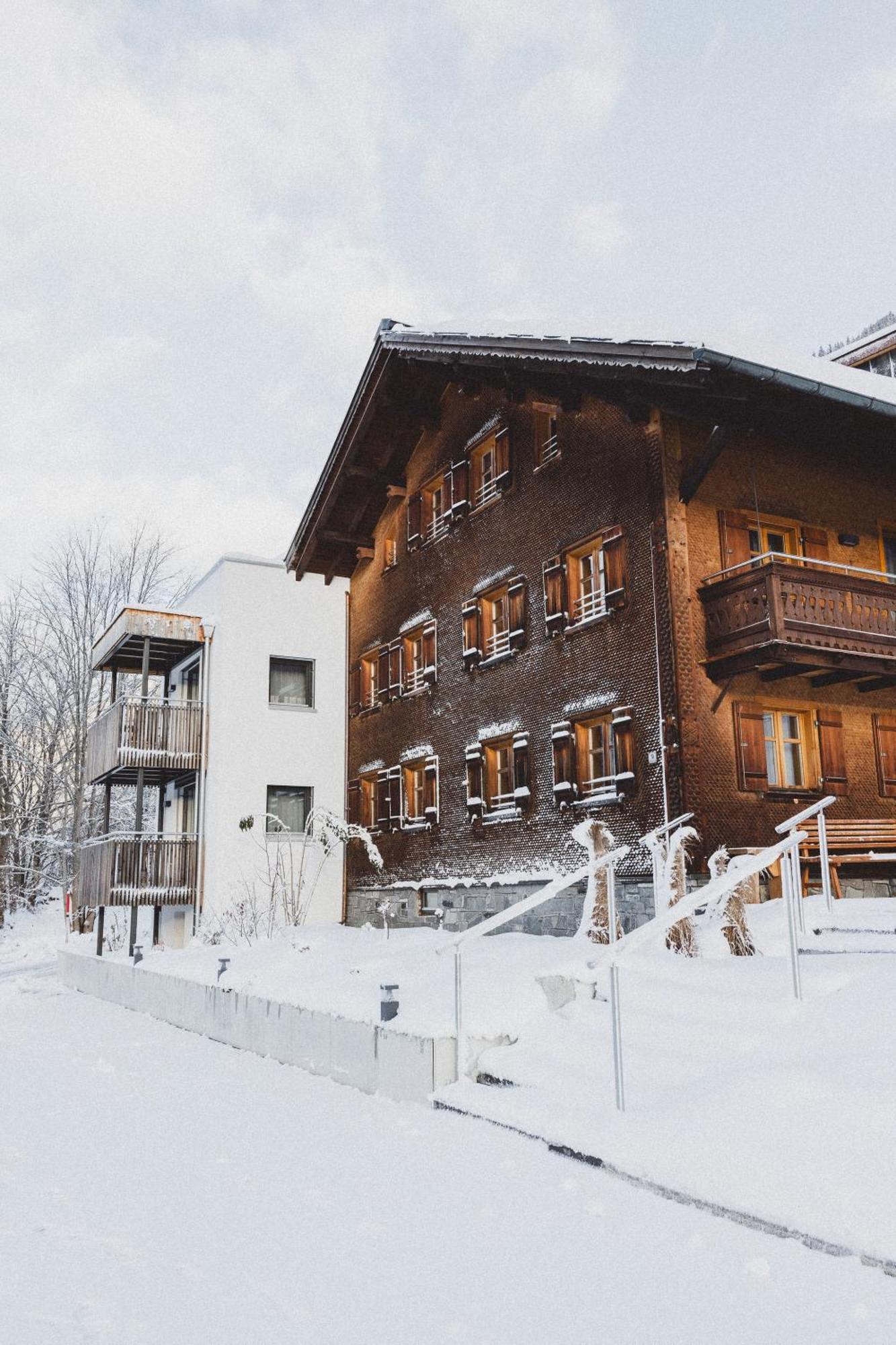 Tante Anna - Retreats Mit Weitblick Aparthotel Sankt Gallenkirch Exterior photo